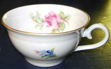 SCH644 Footed Cup