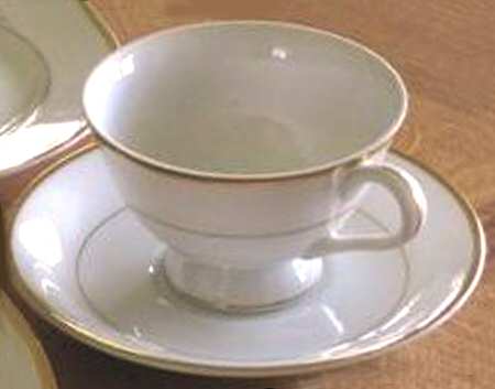 S6D1 Footed Cup & Saucer Set