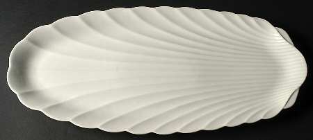 Table Talk White 21" Fish Platter