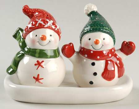 Chill Out Figural Salt and Pepper Tray Set