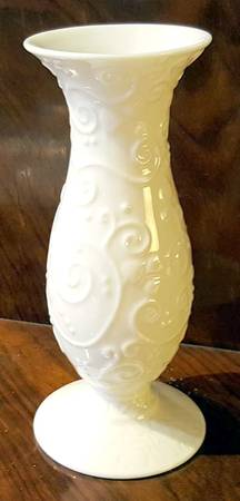 Eternity 6" Bud Vase