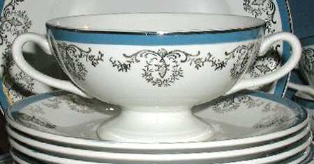 Broadway Footed Cream Soup Bowl & Saucer Set