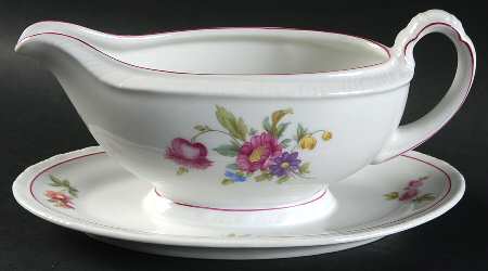 SCD130 Gravy Boat with Attached Underplate