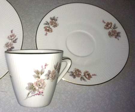 SLT423 Flat Cup & Saucer Set