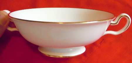 R2529 Footed Cream Soup Bowl