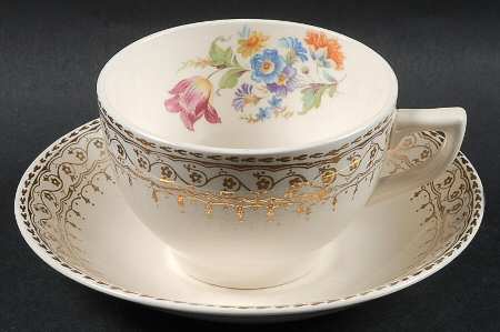 Glamour Footed Cup & Saucer Set