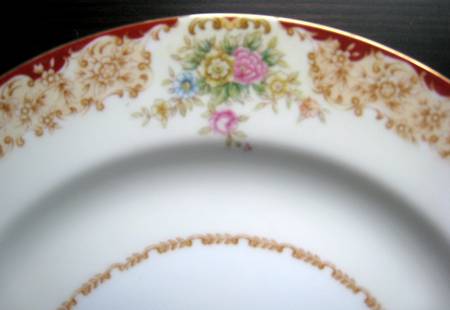 SAN27 Red Dinner Plate
