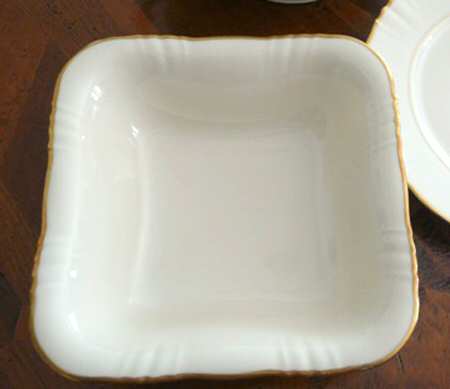 11554 9" Square Vegetable Bowl