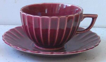 Rainbo Maroon Flat Cup & Saucer Set