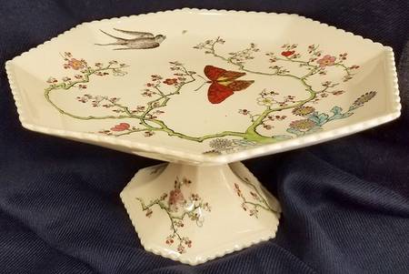 2-684 10" Diameter Pedestal Cake Stand
