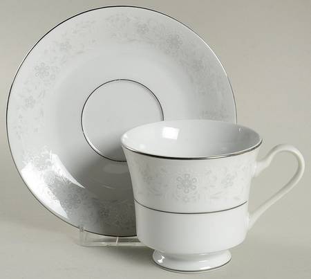 SIV16 Footed Cup & Saucer Set
