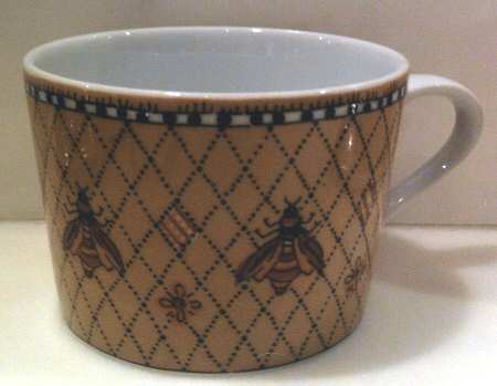 Les Abeilles Flat Cup