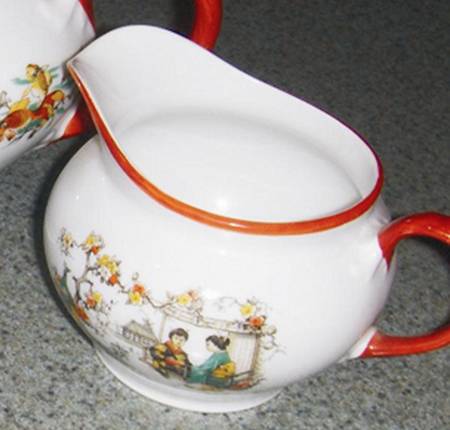 02738 Creamer