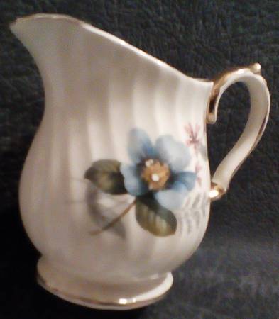 3118 Creamer