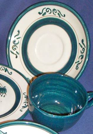 Tulip Teal Flat Cup & Saucer Set