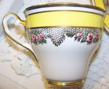 1832 Footed Cup