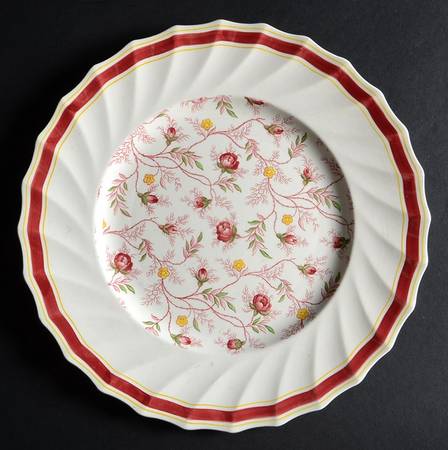 Rosebud Chintz (2-9454) by Spode