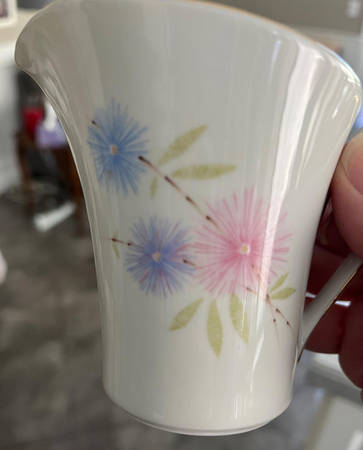 007042 Creamer