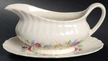 Finsbury Gravy Boat & Underplate