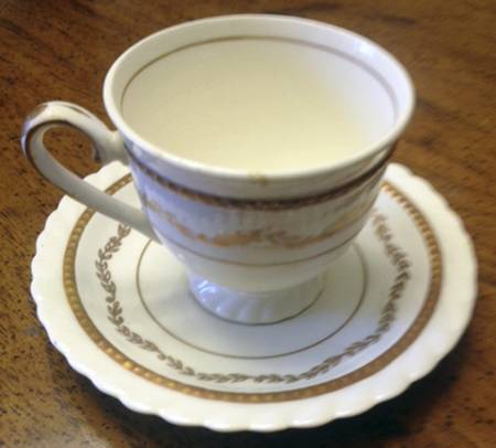 STB420 Footed Demitasse Cup & Saucer Set