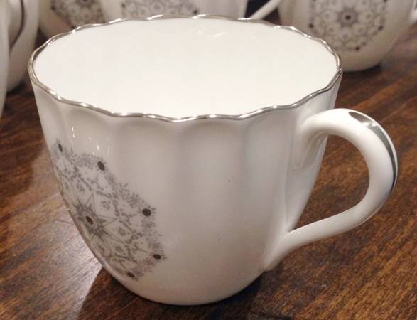 Y7557 Flat Cup