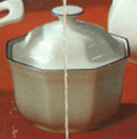 SCG136 Sugar Bowl & Lid