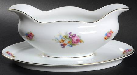 SCD146 Gravy Boat with Attached Underplate