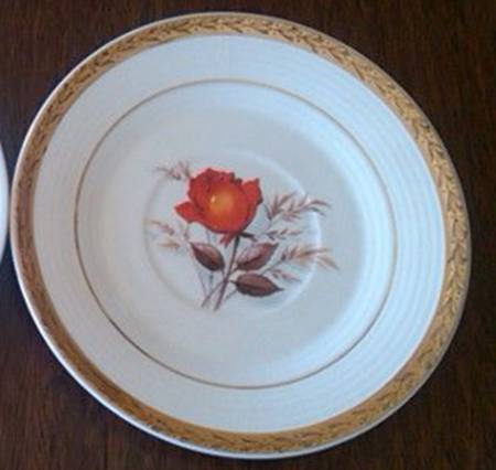 Vermillion Rose (Wide Gold Laurel Band) Saucer