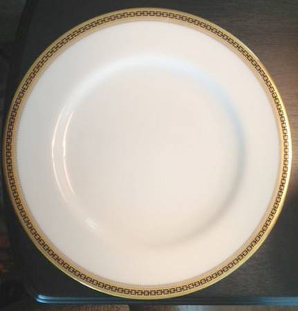 R836 by Spode