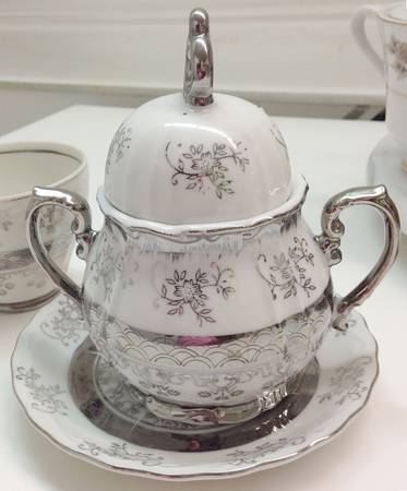 SER4 (Platinum Trim) Sugar Bowl & Lid