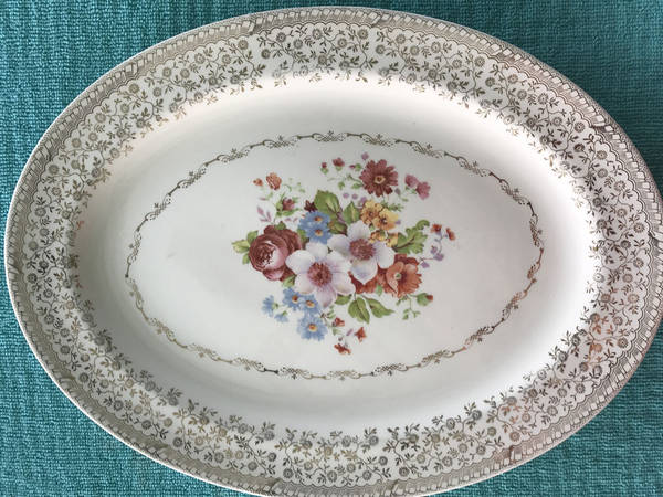 STT437 13" Oval Serving Platter
