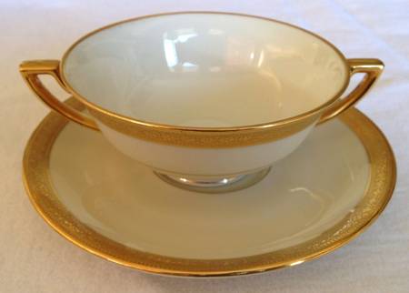 SFR69 Footed Cream Soup Bowl & Saucer Set