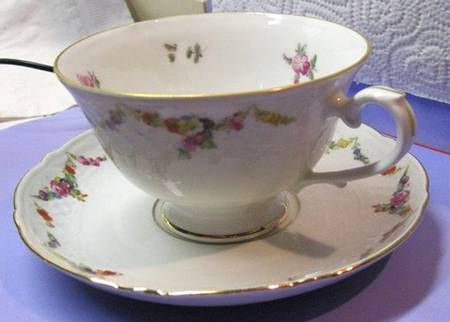 SCH741 Footed Cup & Saucer Set