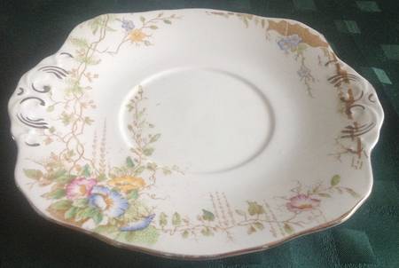 SUT79 Handled Cake Plate