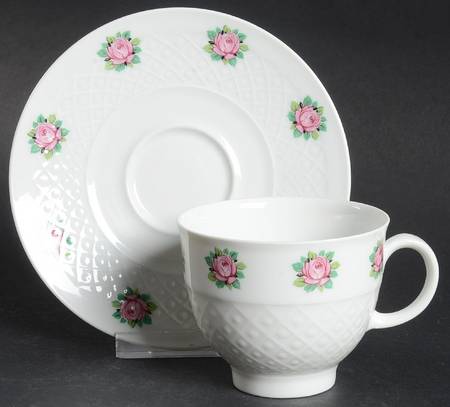SLT482 Footed Cup & Saucer Set