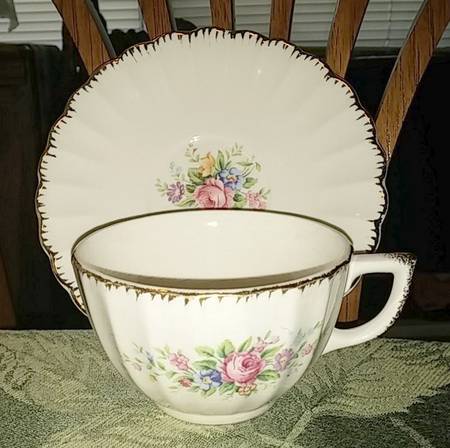 Rosalie Flat Cup & Saucer Set