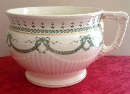 SGN57 Open Chamber Pot