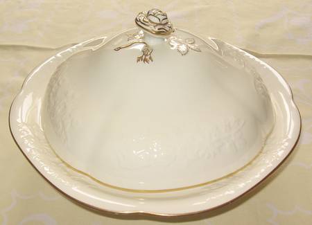 R7989 Round Covered Vegetable