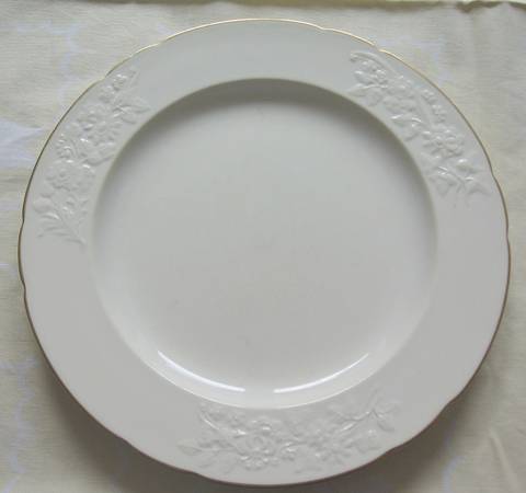 R7989 by Spode