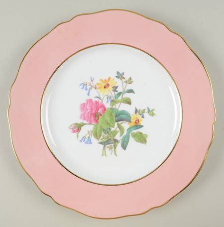 Y4625 (Scalloped) Dinner Plate