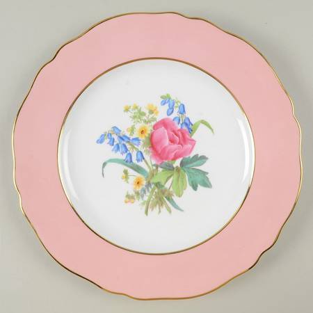 Y4625 (Scalloped) Dinner Plate