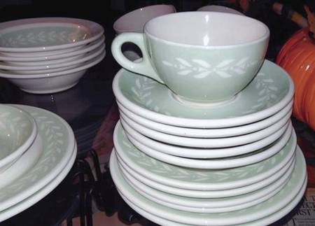 SY1203 Flat Cup & Saucer Set