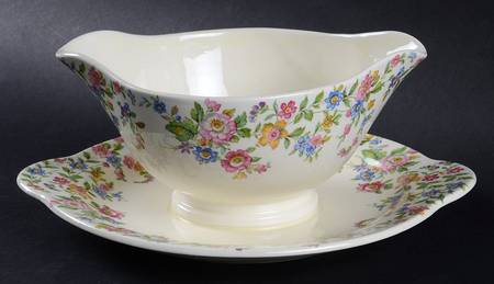 STB441 Gravy Boat with Attached Underplate
