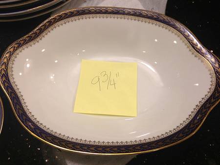 2766 9" Oval Vegetable Bowl