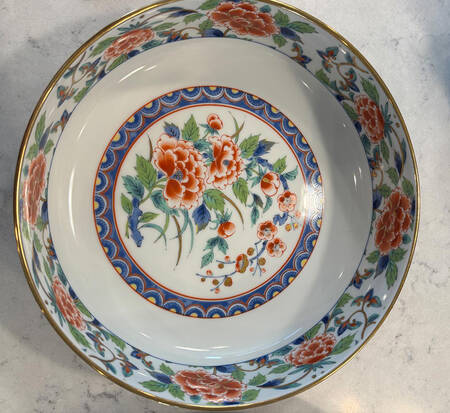 SHI8 9" Round Vegetable Bowl