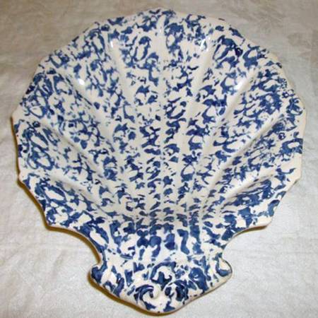 Vincent Price National Treasures Collecton Large Shell Shaped Dish