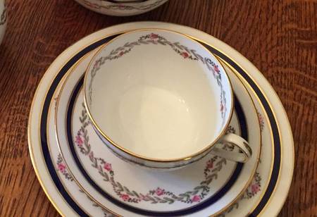 R5239 Flat Cup & Saucer Set
