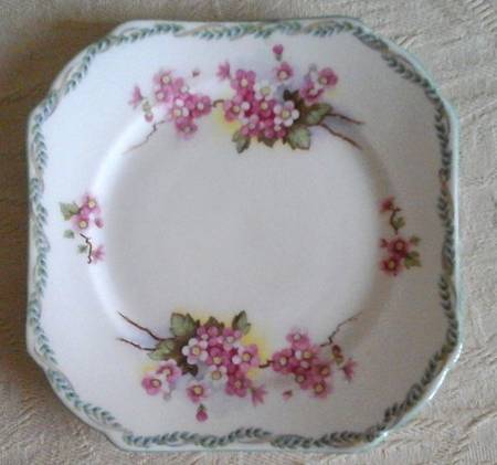 Blossom (Henley Shape) by Shelley
