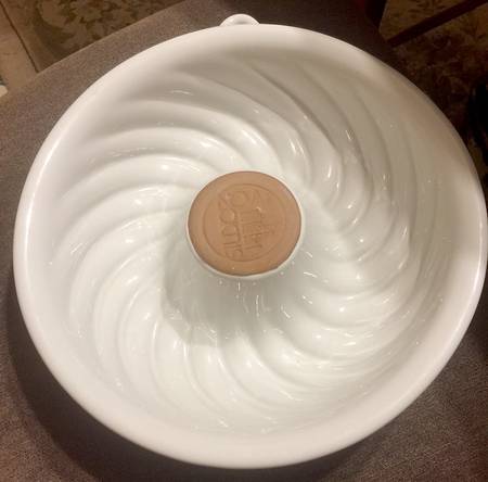 Bonne Cuisine Bundt Pan
