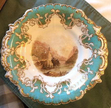 7270 Large Footed Sandwich Plate